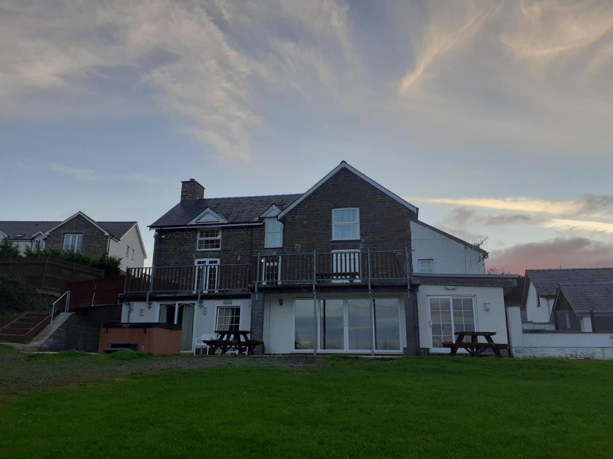 Bryncarnedd Farmhouse Aberystwyth Exterior photo