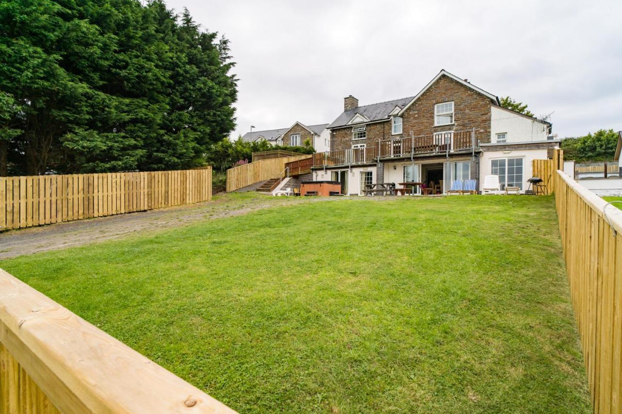 Bryncarnedd Farmhouse Aberystwyth Exterior photo